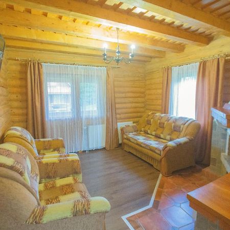 Guest House Podobovets 2000 외부 사진